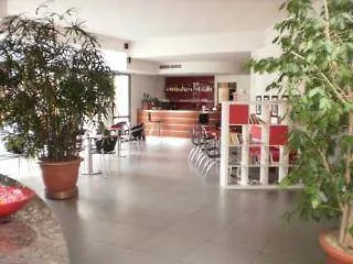 מלון Domus Expo 3*
