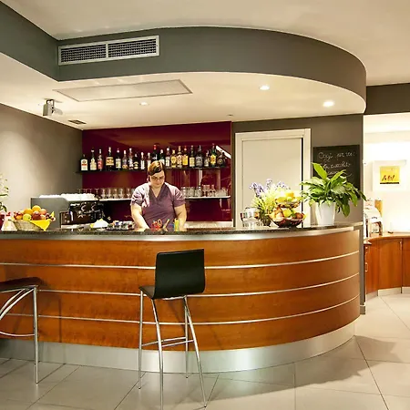 Hotel Domus Expo